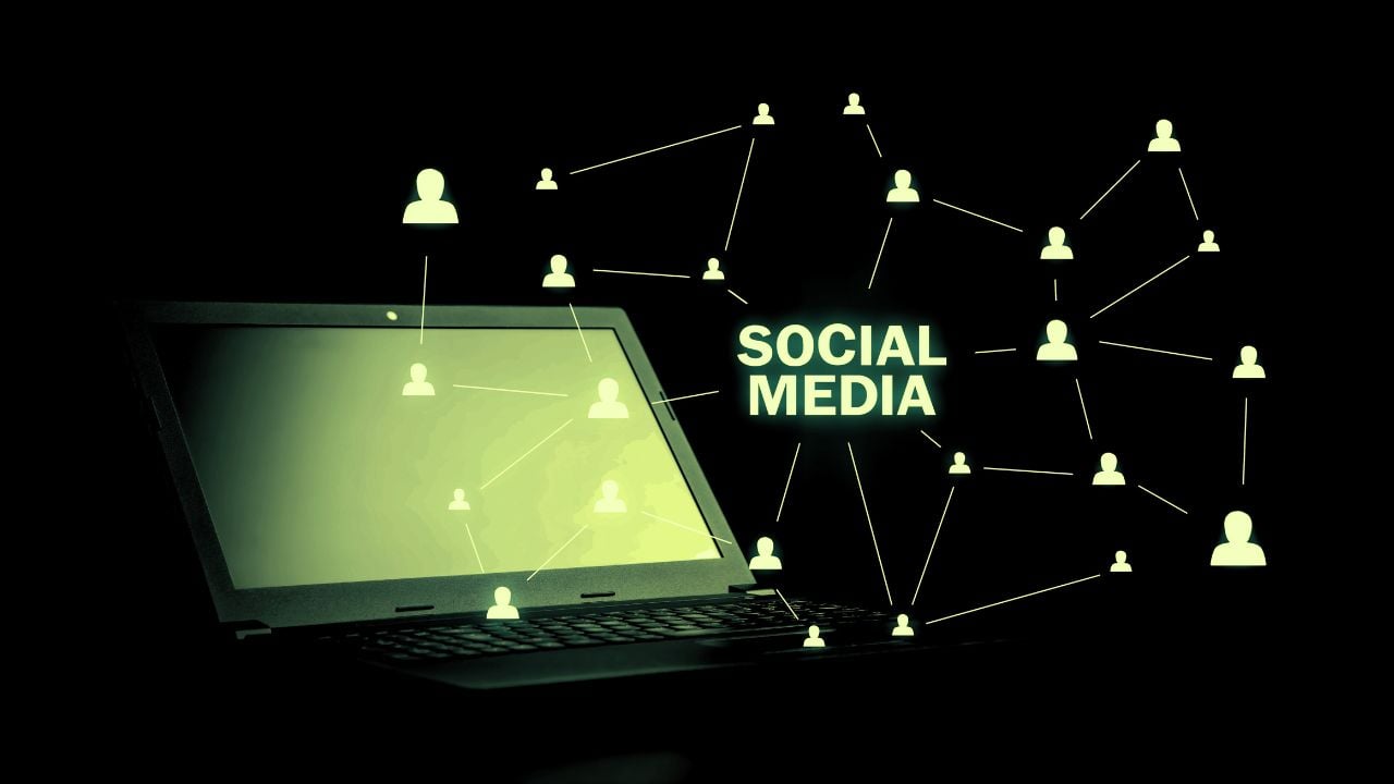 SM2Communicate-Benefits-of-Social-Media